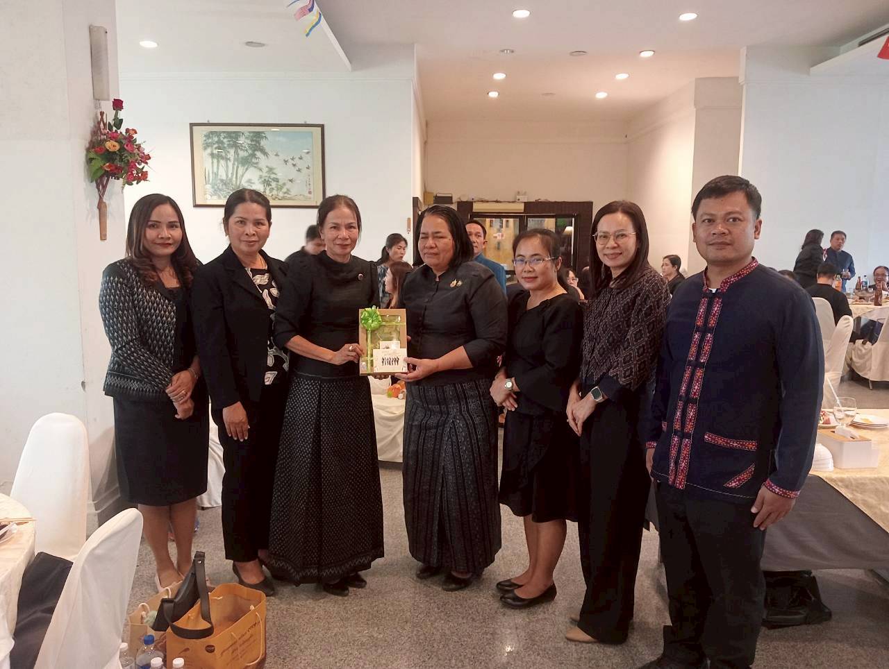  @สพอ.เมืองร้อยเอ็ด : พัฒนาการอำเภอเมืองร้อยเอ็ด พร้อมด้วยข้าราชการ อวยพรเนื่องในโอกาสขึ้นปีใหม่ พ.ศ. 2569