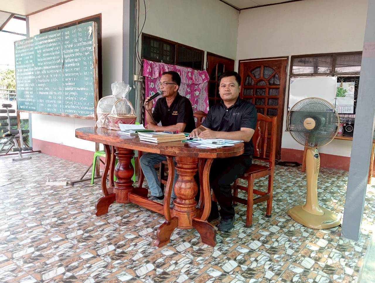 @ พช.เมืองร้อยเอ็ด : จัดประชุมขับเคลื่อนและประชาสัมพันธ์การใช้ประโยชน์แพลตฟอร์มบริการดิจิทัล “Click ชุมชน”  