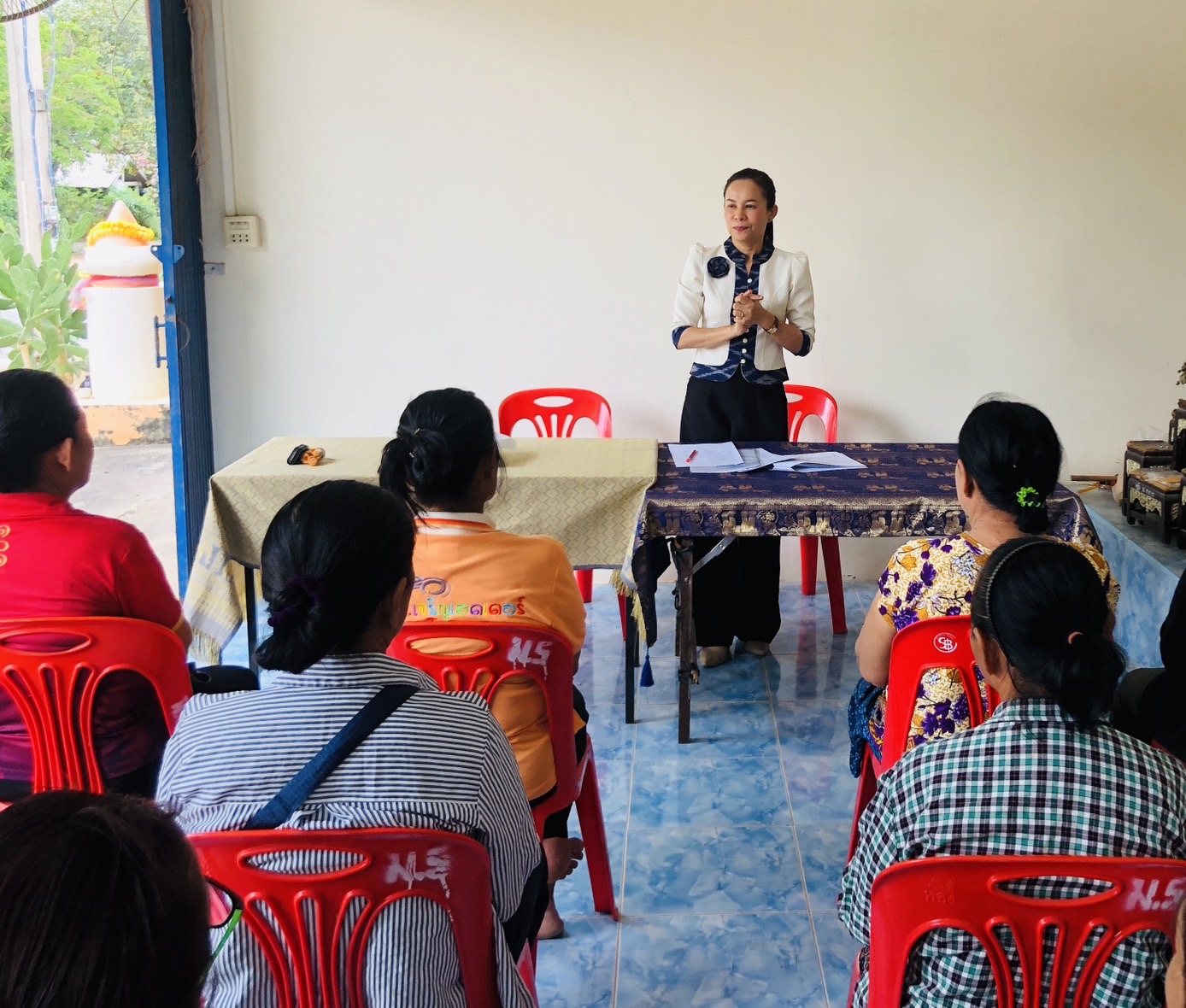 @ พช.เมืองร้อยเอ็ด : จัดกิจกรรมรส่งเสริมการออมและพัฒนาทักษะทางการเงิน (Financial Literacy) บ้านดอนไฮ หมู่ที่ 5 ตำบลนาโพธิ์ อำเภอเมืองร้อยเอ็ด จังหวัดร้อยเอ็ด 