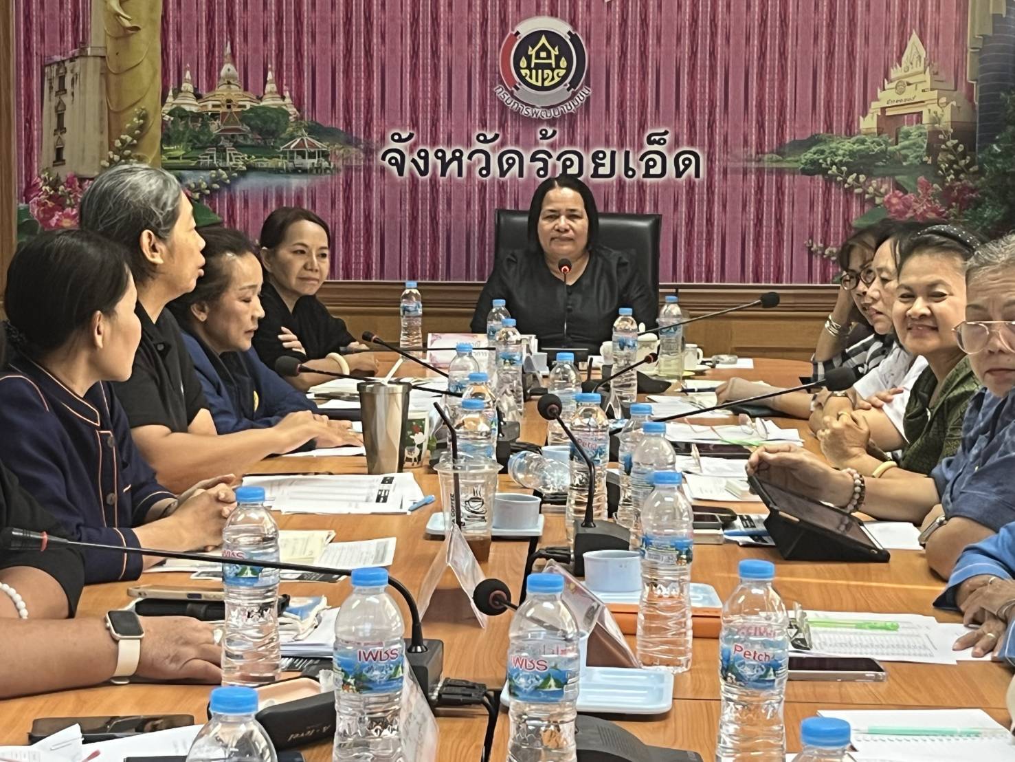 @ พช.เมืองร้อยเอ็ด : ร่วมประชุมขับเคลื่อนการดำเนินโครงการไทยช่วยไทย พลัส (60/40) และโครงการลงทะเบียนเพื่อสวัสดิการแห่งรัฐ ปี 2569 